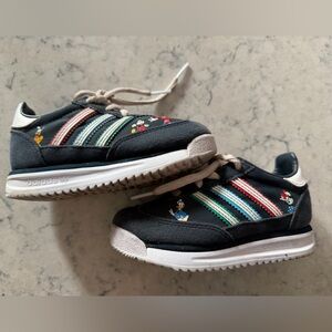 ADIDAS DISNEY SL 72 RS